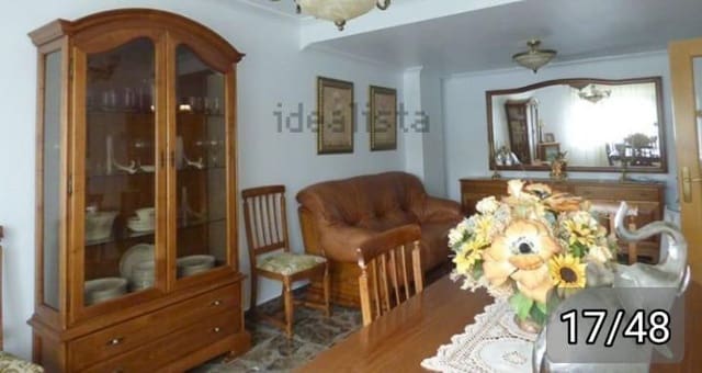 4 bedroom Terraced Villa for sale in Albacete city with garage - € 395,000 (Ref: 9723716)