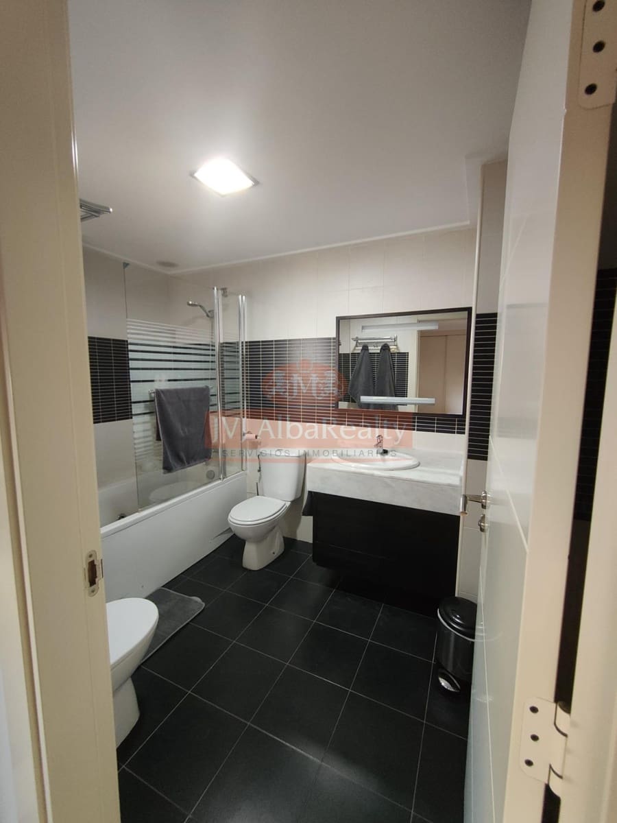 4 bedroom Terraced Villa for sale in Albacete city with garage - € 405,000 (Ref: 9723717)