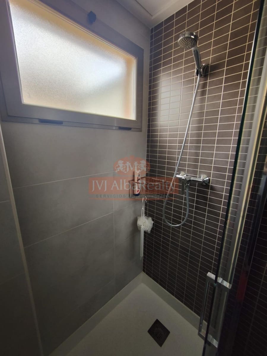 4 bedroom Terraced Villa for sale in Albacete city with garage - € 405,000 (Ref: 9723717)