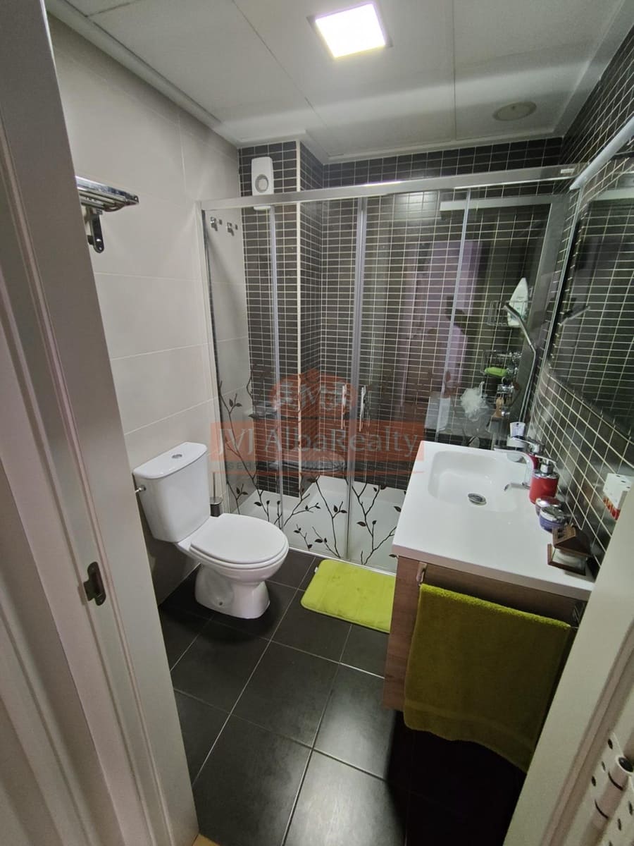 4 bedroom Terraced Villa for sale in Albacete city with garage - € 405,000 (Ref: 9723717)