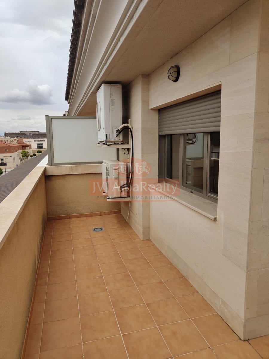 4 bedroom Terraced Villa for sale in Albacete city with garage - € 405,000 (Ref: 9723717)