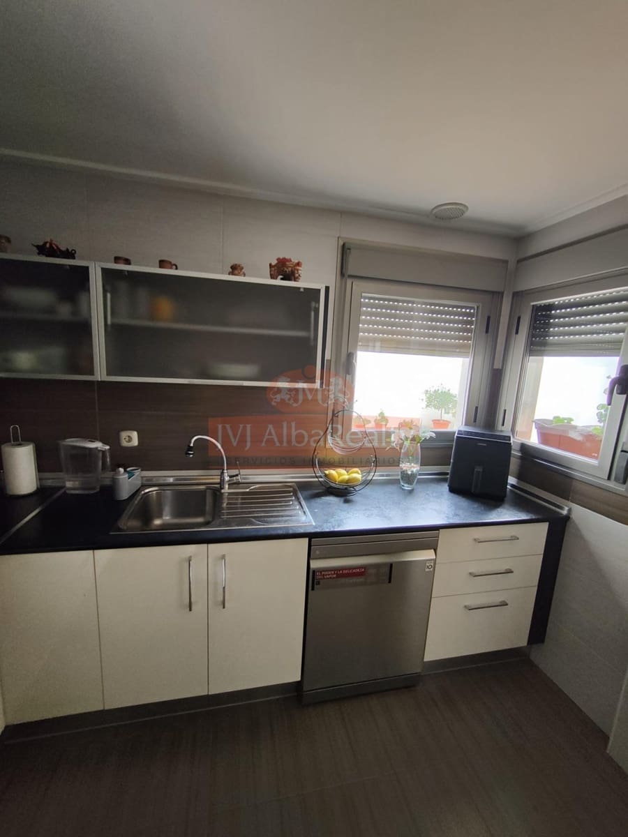 4 bedroom Terraced Villa for sale in Albacete city with garage - € 405,000 (Ref: 9723717)