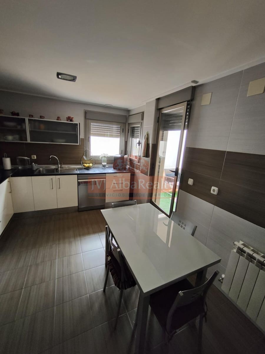 4 bedroom Terraced Villa for sale in Albacete city with garage - € 405,000 (Ref: 9723717)
