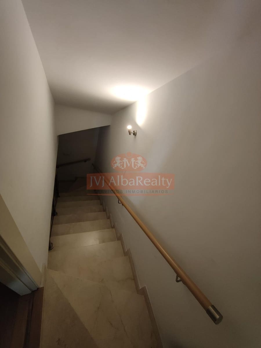 4 bedroom Terraced Villa for sale in Albacete city with garage - € 405,000 (Ref: 9723717)