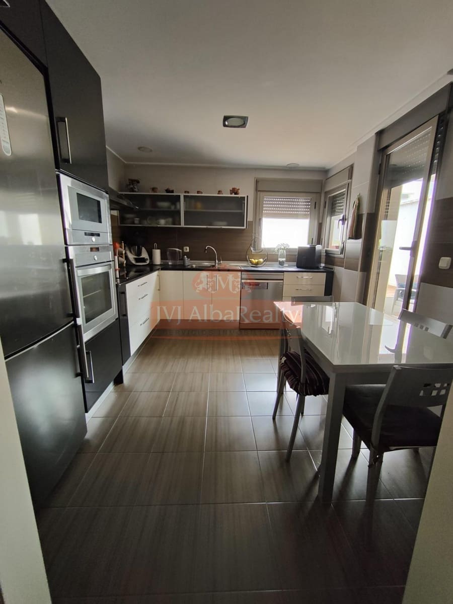 4 bedroom Terraced Villa for sale in Albacete city with garage - € 405,000 (Ref: 9723717)