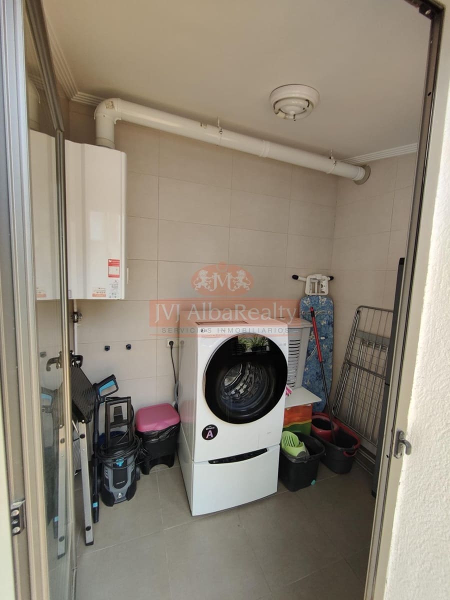 4 bedroom Terraced Villa for sale in Albacete city with garage - € 405,000 (Ref: 9723717)