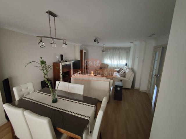 4 bedroom Terraced Villa for sale in Albacete city with garage - € 405,000 (Ref: 9723717)