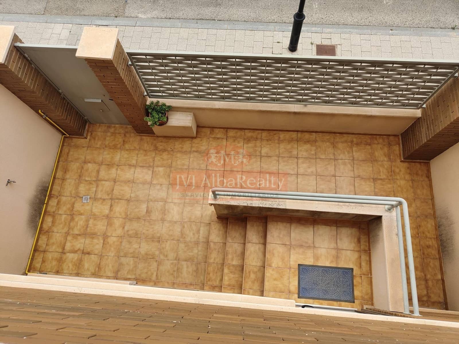 4 bedroom Terraced Villa for sale in Albacete city with garage - € 405,000 (Ref: 9723717)