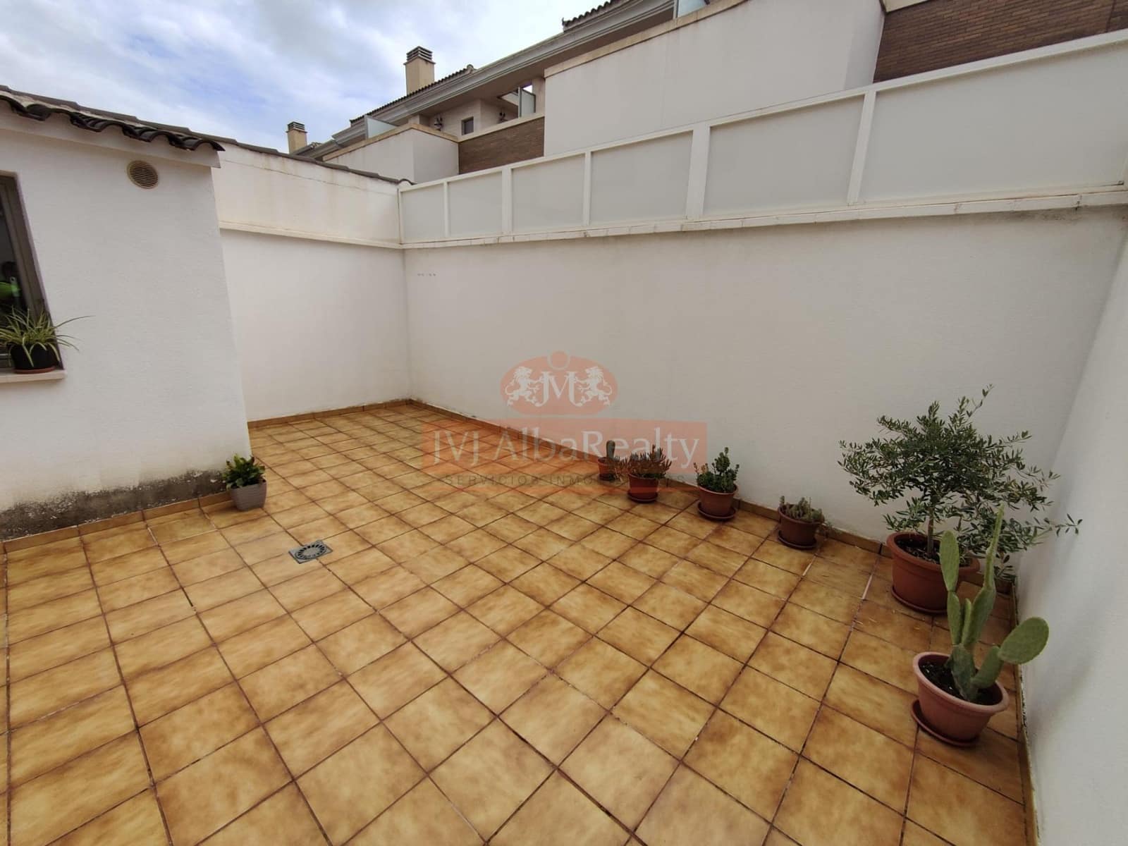 4 bedroom Terraced Villa for sale in Albacete city with garage - € 405,000 (Ref: 9723717)