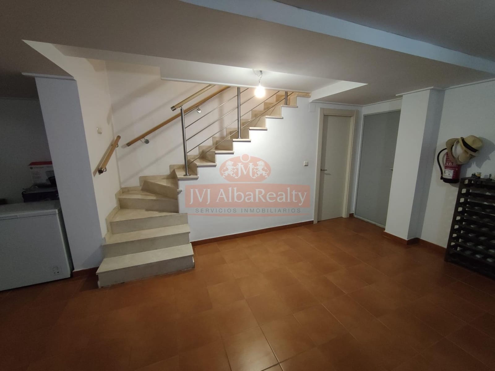 4 bedroom Terraced Villa for sale in Albacete city with garage - € 405,000 (Ref: 9723717)