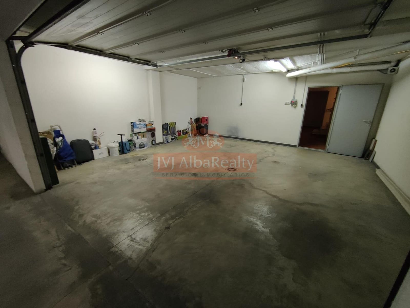 4 bedroom Terraced Villa for sale in Albacete city with garage - € 405,000 (Ref: 9723717)