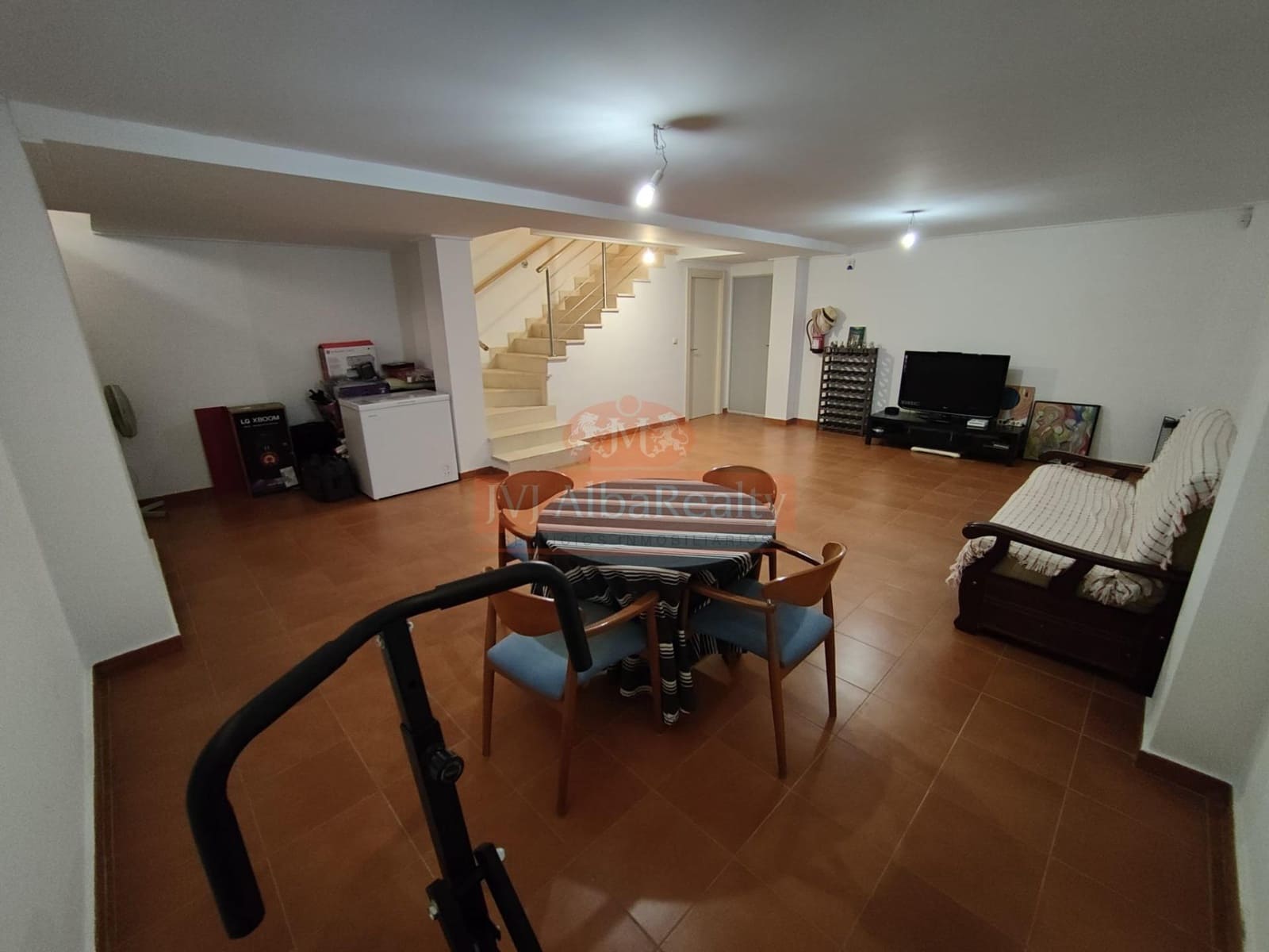 4 bedroom Terraced Villa for sale in Albacete city with garage - € 405,000 (Ref: 9723717)