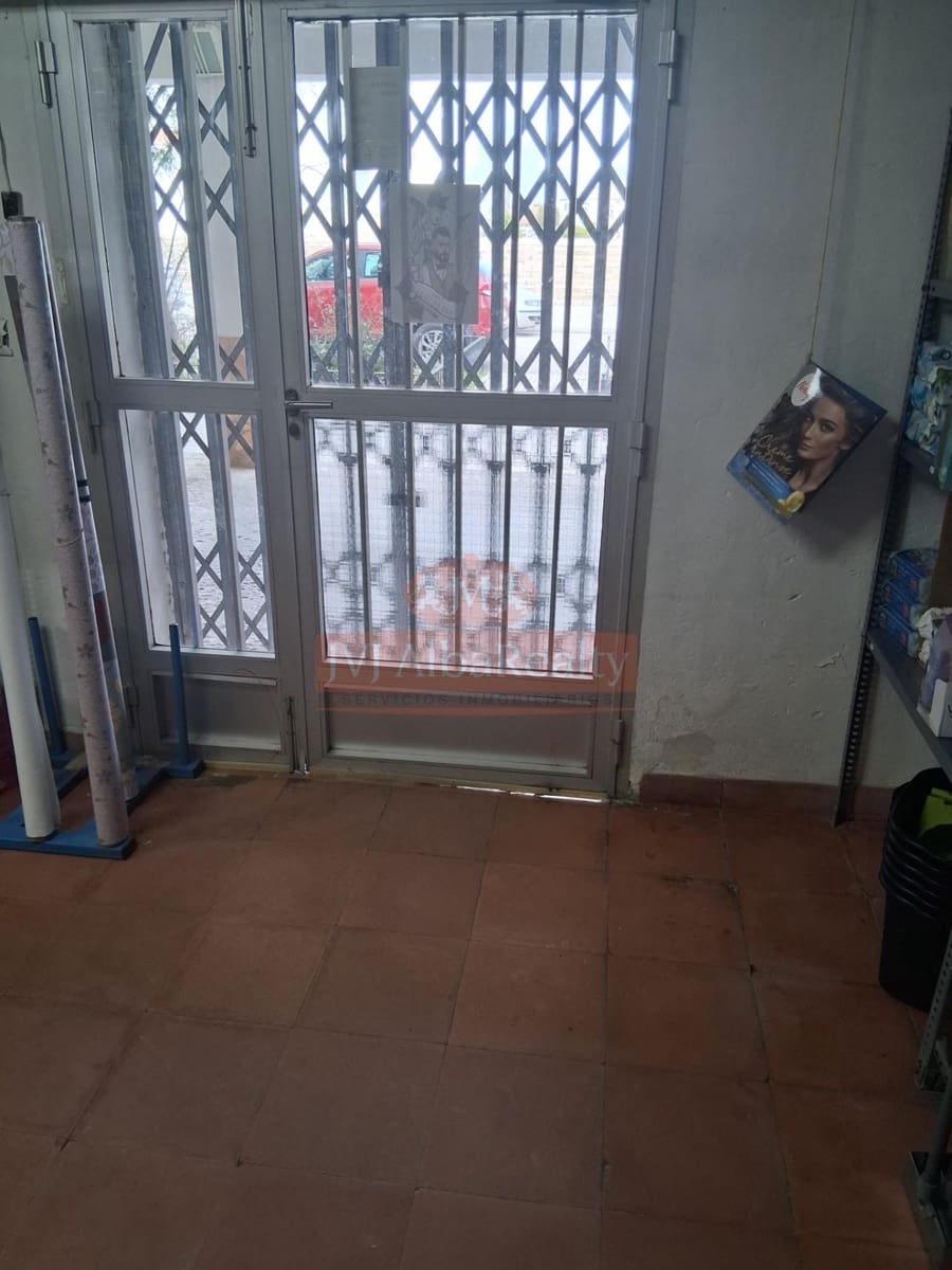 4 bedroom Townhouse for sale in Albacete city with garage - € 265,000 (Ref: 9723718)