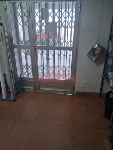 4 bedroom Townhouse for sale in Albacete city with garage - € 265,000 (Ref: 9723718)