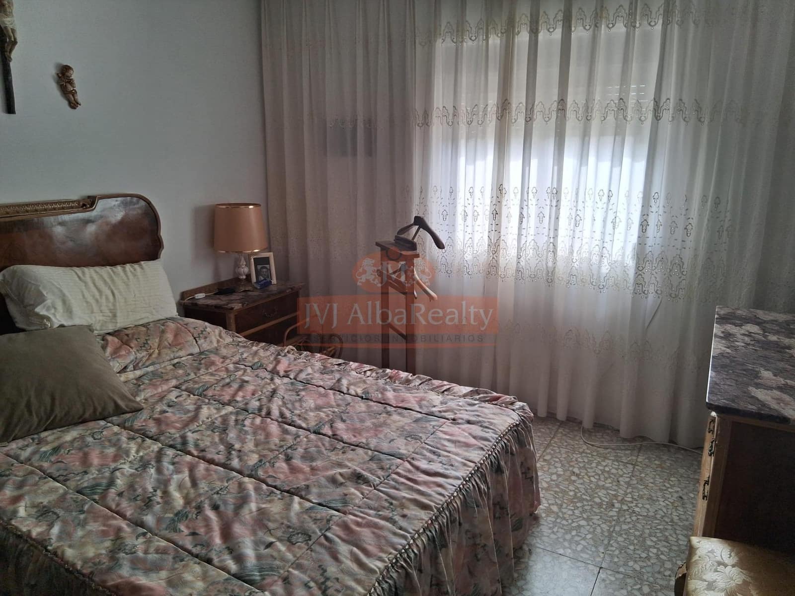 4 bedroom Townhouse for sale in Albacete city with garage - € 265,000 (Ref: 9723718)