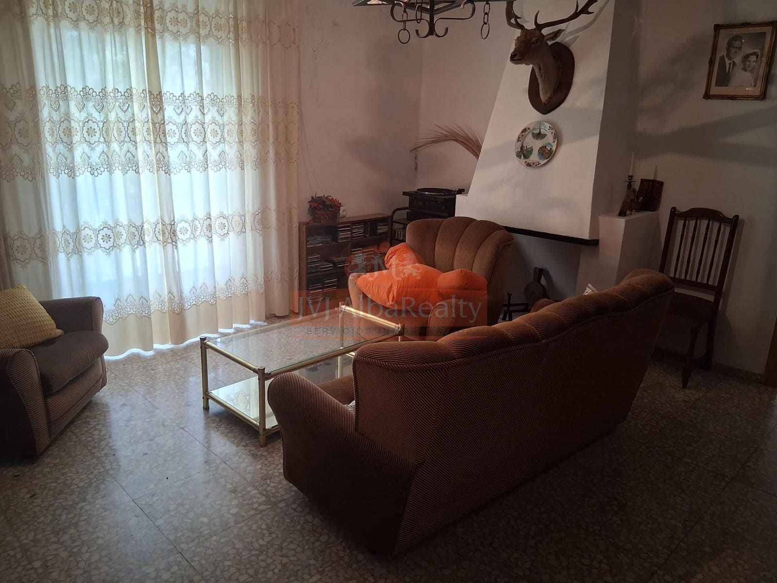 4 bedroom Townhouse for sale in Albacete city with garage - € 265,000 (Ref: 9723718)