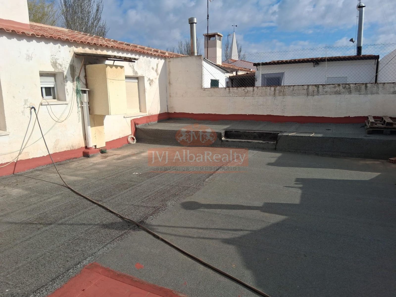 4 bedroom Townhouse for sale in Albacete city with garage - € 265,000 (Ref: 9723718)