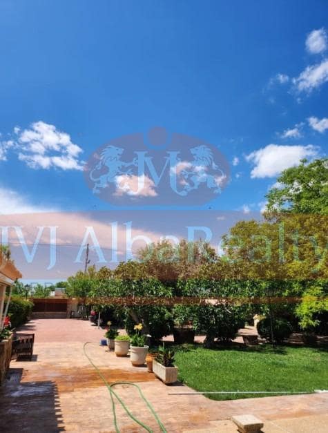 5 sypialnia Willa na sprzedaż w Miasto Albacete z basenem - 295 000 € (Ref: 9723719)