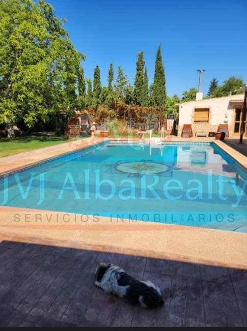 5 sypialnia Willa na sprzedaż w Miasto Albacete z basenem - 295 000 € (Ref: 9723719)