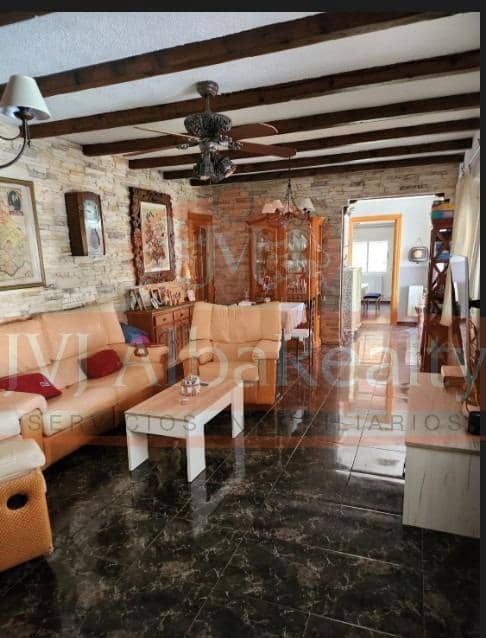 5 sypialnia Willa na sprzedaż w Miasto Albacete z basenem - 295 000 € (Ref: 9723719)