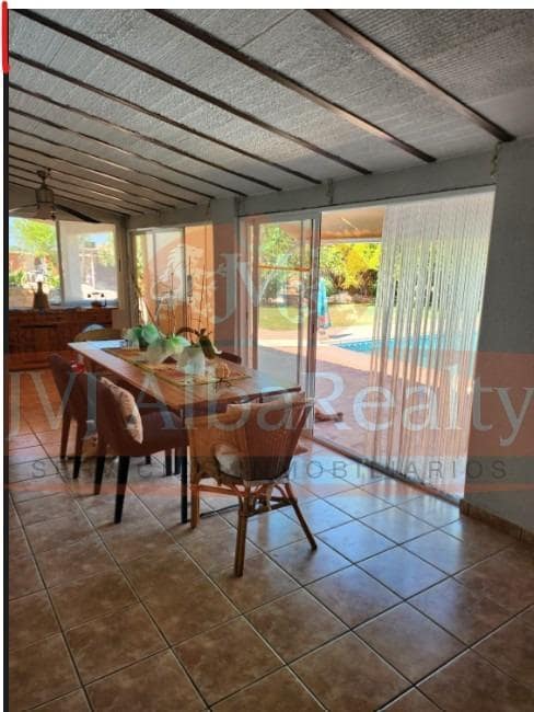 5 sypialnia Willa na sprzedaż w Miasto Albacete z basenem - 295 000 € (Ref: 9723719)