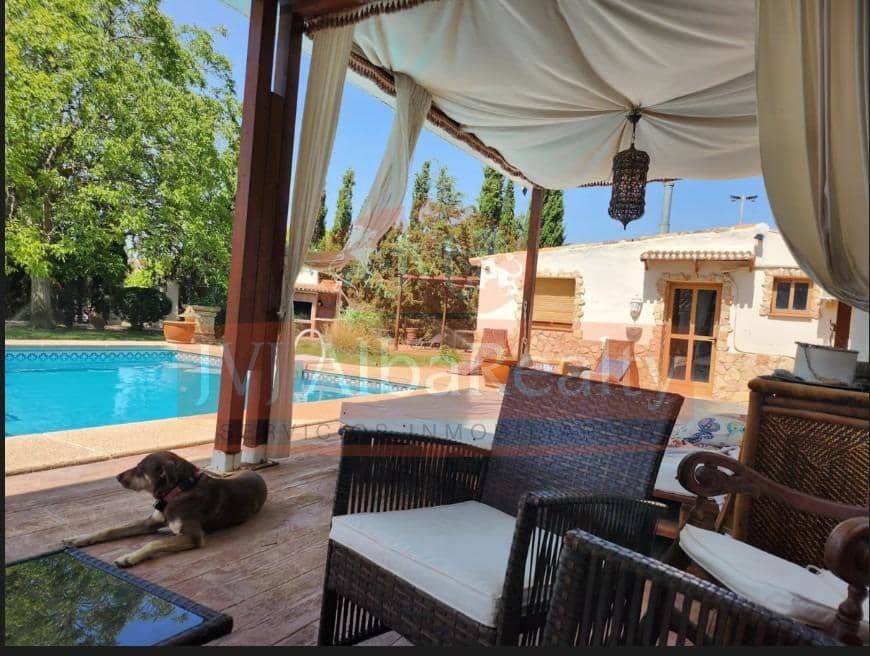 5 sypialnia Willa na sprzedaż w Miasto Albacete z basenem - 295 000 € (Ref: 9723719)