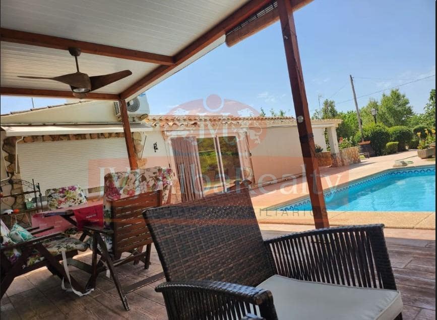 5 sypialnia Willa na sprzedaż w Miasto Albacete z basenem - 295 000 € (Ref: 9723719)