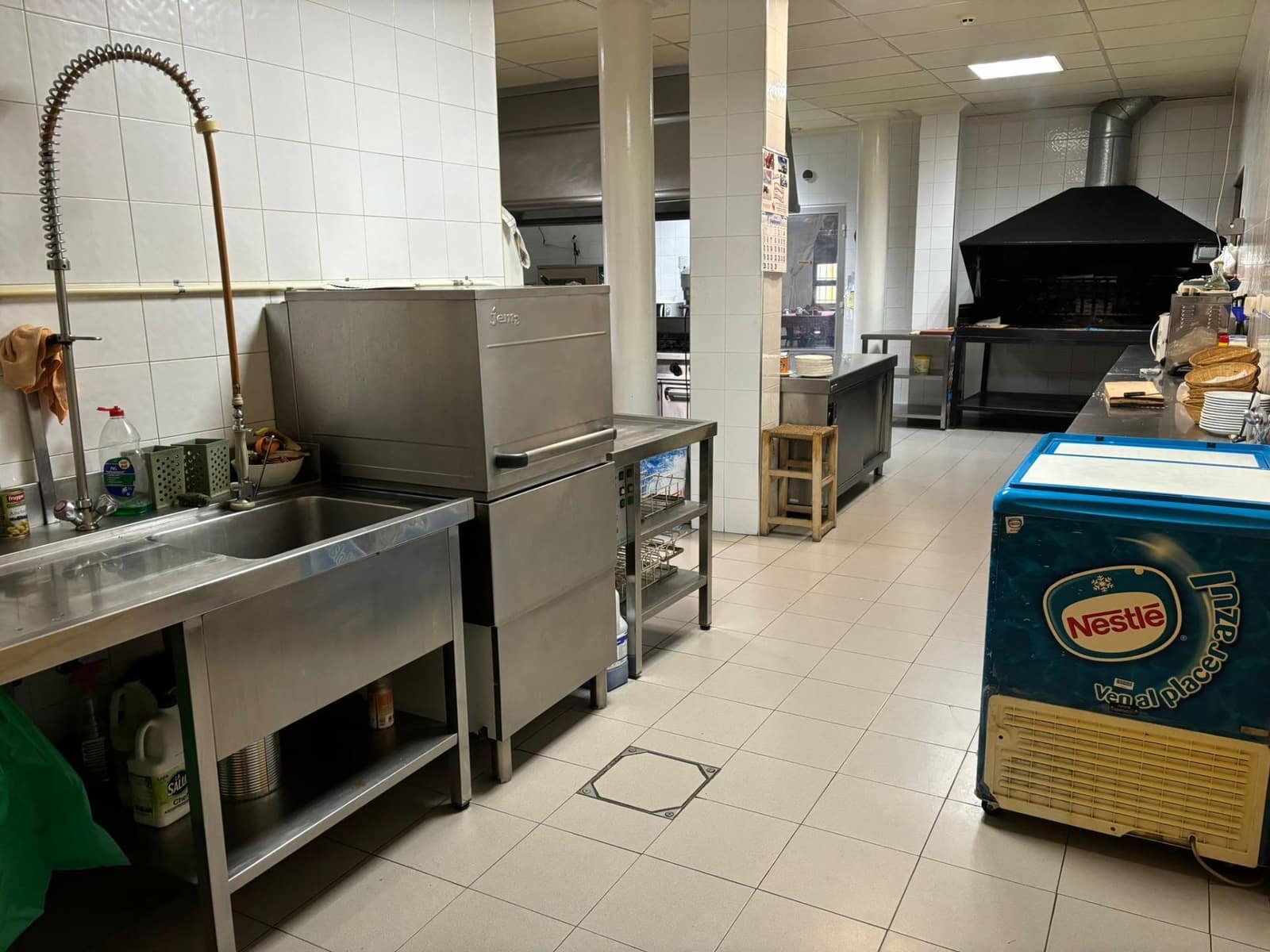 Erhverv til salg i Robledo med garage - € 1.550.000 (Ref: 9723720)