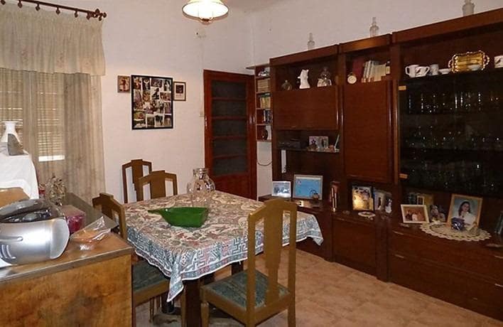 3 bedroom Villa for sale in Albacete city with garage - € 313,500 (Ref: 9723721)