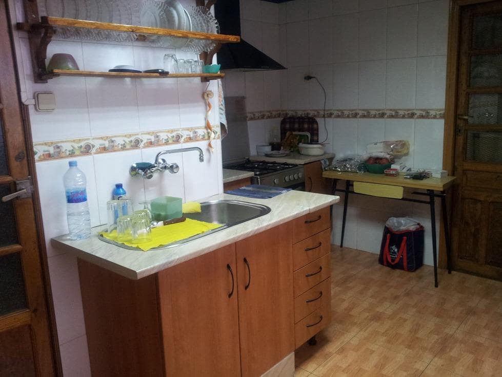 3 bedroom Villa for sale in Albacete city with garage - € 313,500 (Ref: 9723721)