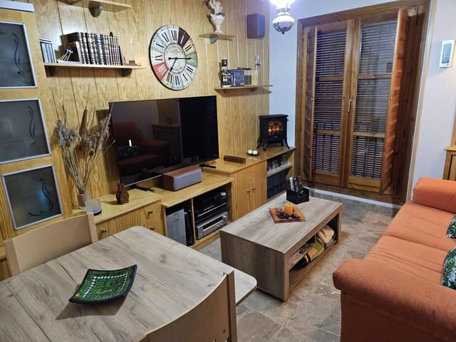 2 bedroom Apartment for sale in Chinchilla de Monte-Aragón with garage - € 145,000 (Ref: 9723722)