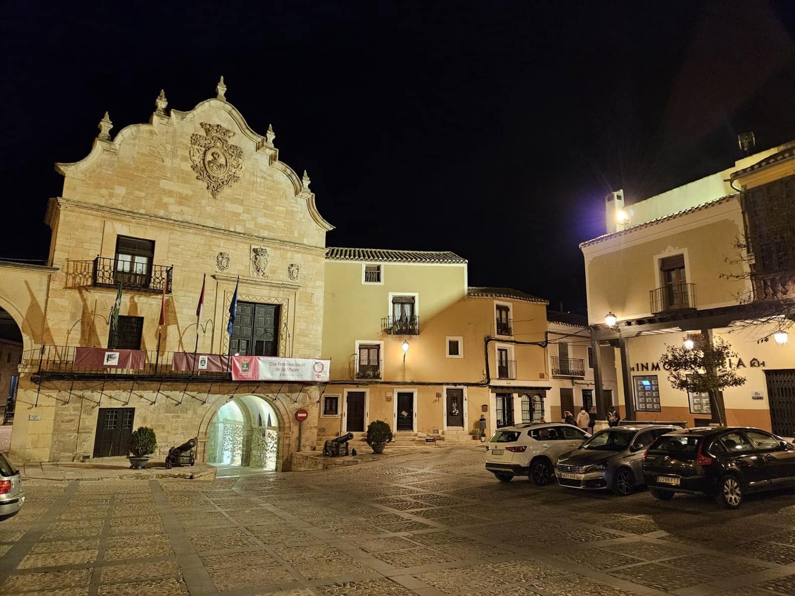 2 bedroom Apartment for sale in Chinchilla de Monte-Aragon with garage - € 145,000 (Ref: 9723722)