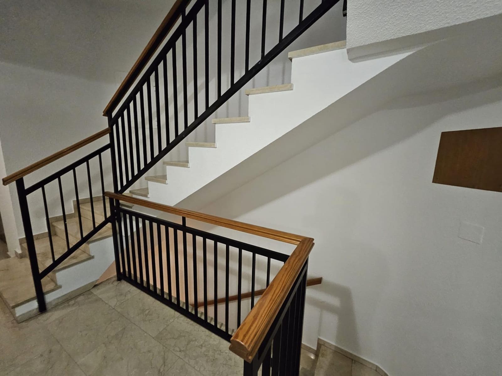 2 bedroom Apartment for sale in Chinchilla de Monte-Aragon with garage - € 145,000 (Ref: 9723722)