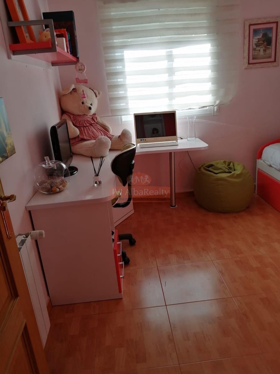 3 bedroom Terraced Villa for sale in Villalgordo del Jucar with garage - € 114,000 (Ref: 9723724)