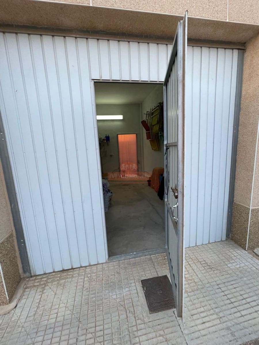 3 bedroom Terraced Villa for sale in Villalgordo del Jucar with garage - € 114,000 (Ref: 9723724)