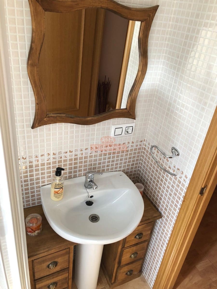 3 bedroom Terraced Villa for sale in Villalgordo del Jucar with garage - € 114,000 (Ref: 9723724)