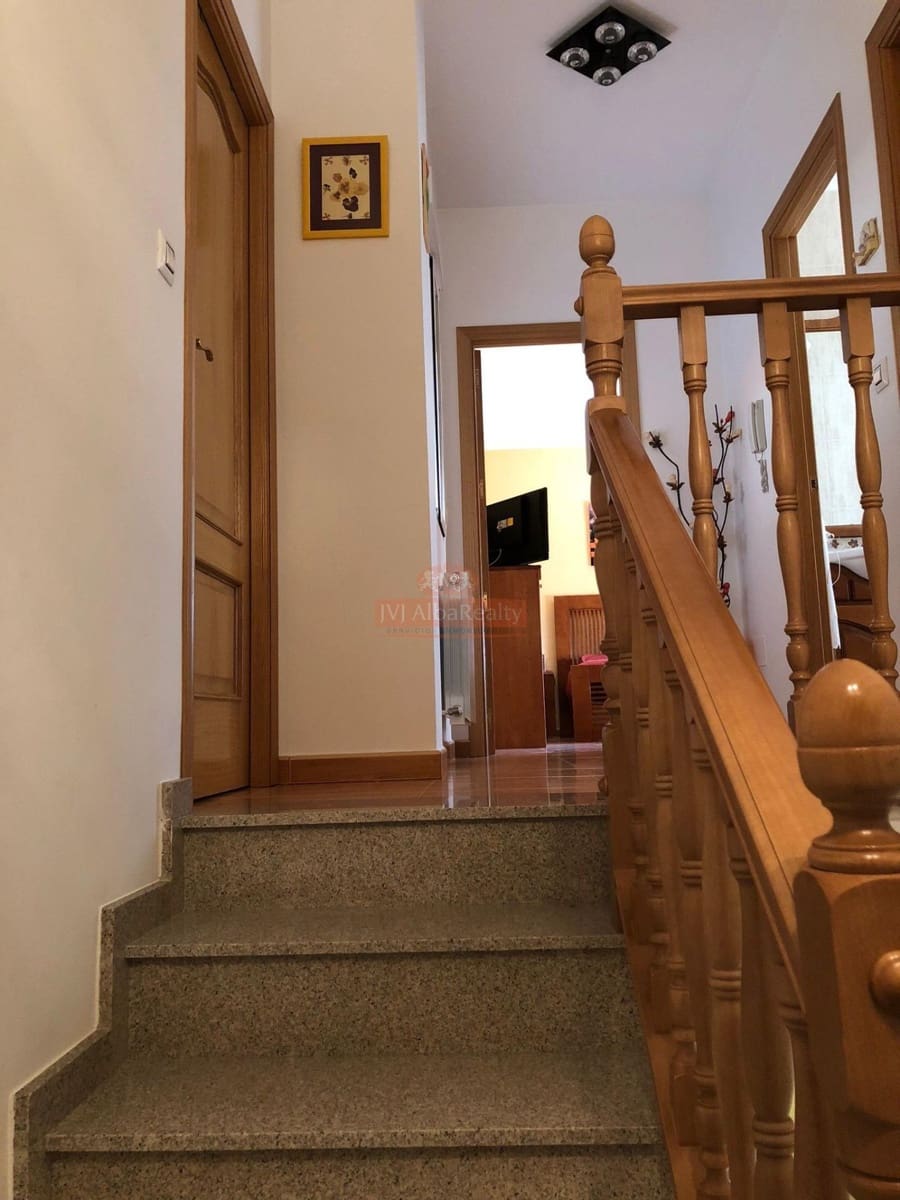 3 bedroom Terraced Villa for sale in Villalgordo del Jucar with garage - € 114,000 (Ref: 9723724)