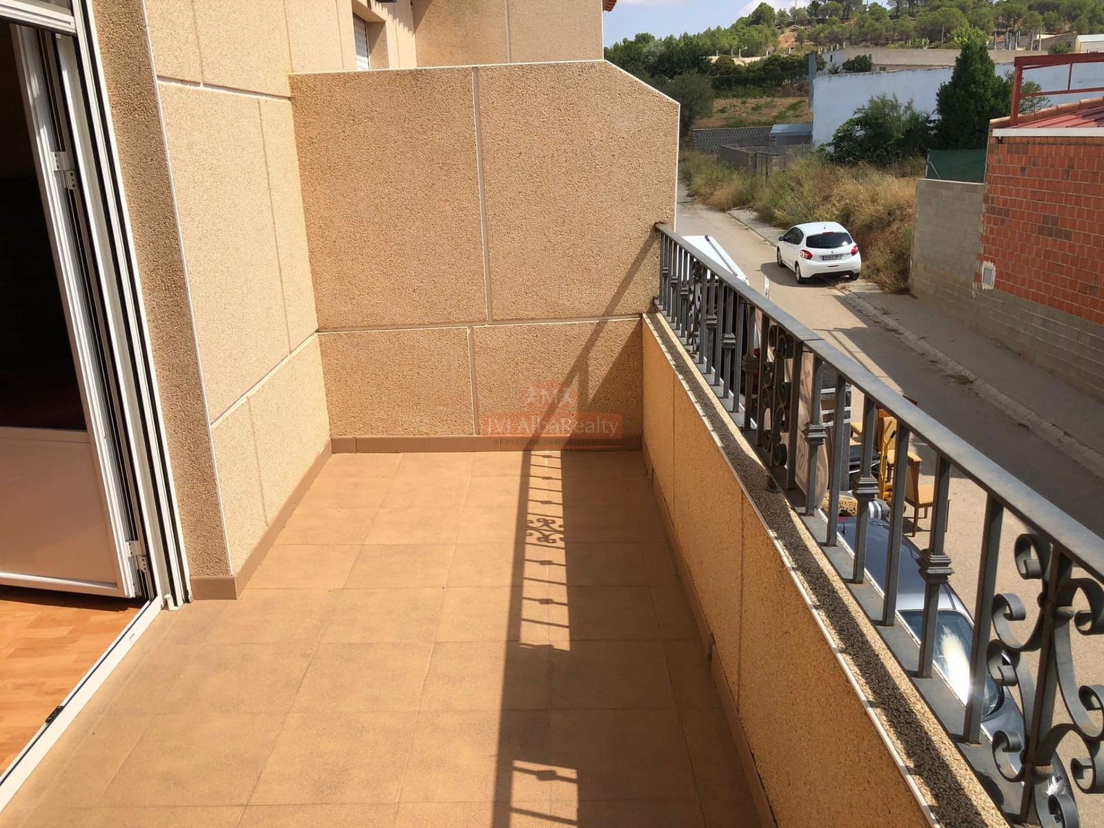 3 bedroom Terraced Villa for sale in Villalgordo del Jucar with garage - € 114,000 (Ref: 9723724)