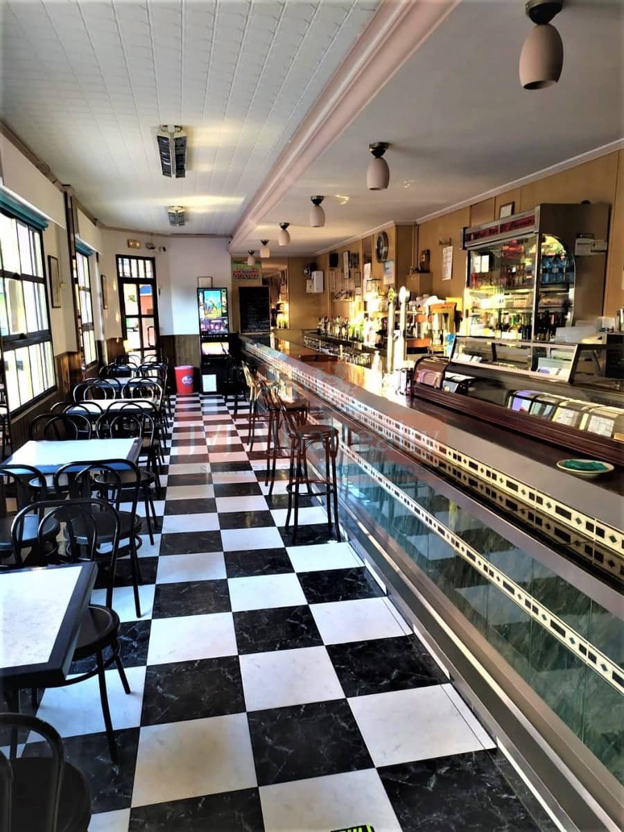 Commercial for sale in Albacete city - € 200,000 (Ref: 9723725)