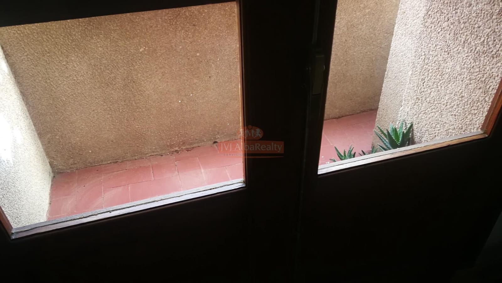 Commercial for rent in Albacete city - € 750 (Ref: 9723727)