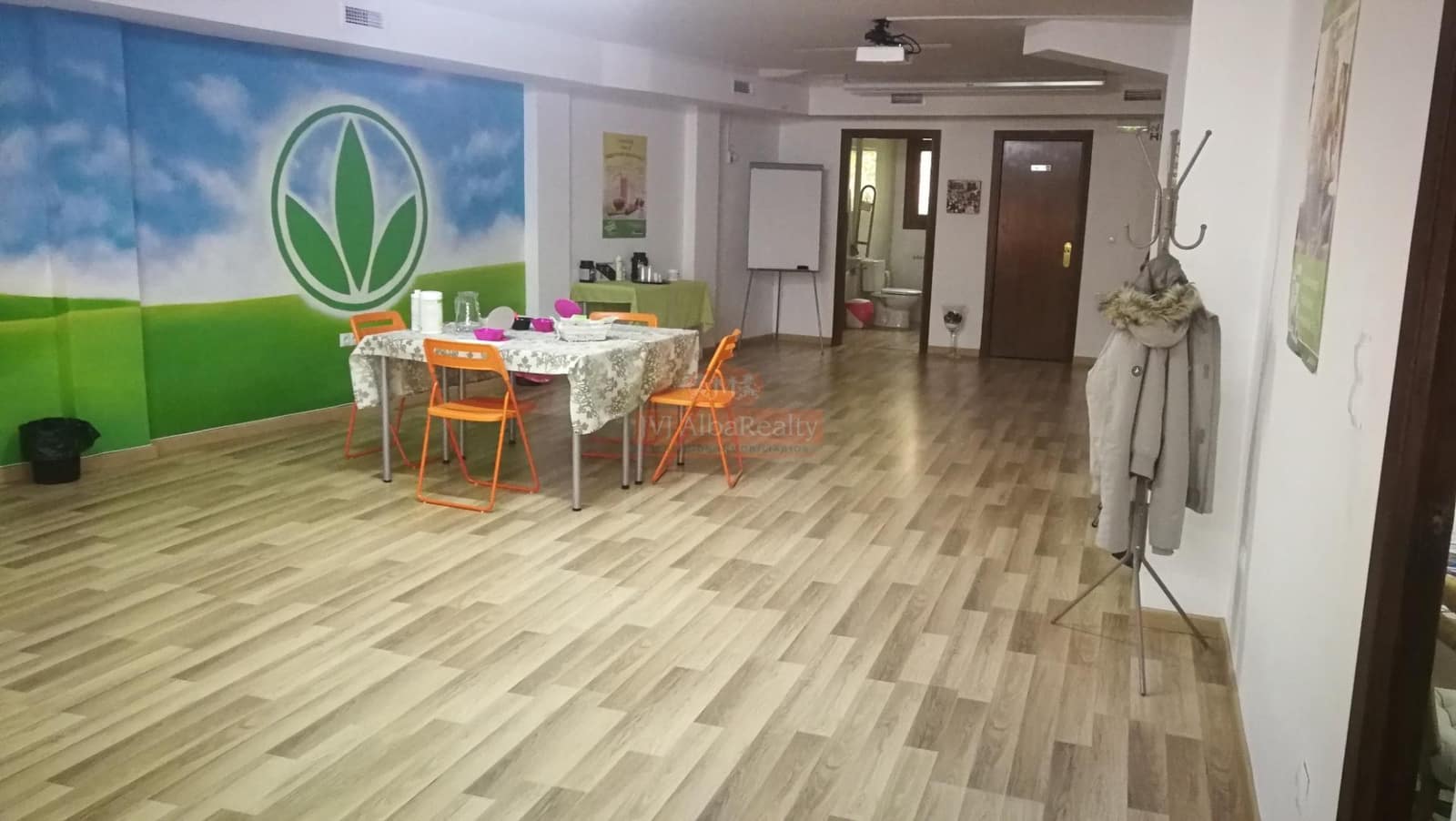 Commercial for rent in Albacete city - € 750 (Ref: 9723727)