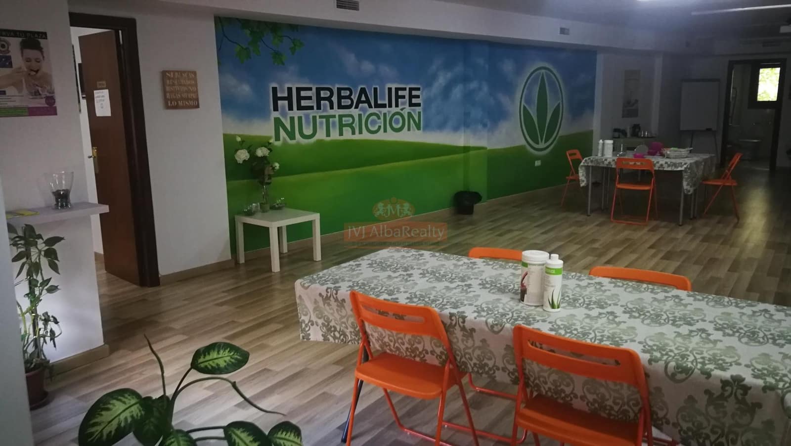 Commercial for rent in Albacete city - € 750 (Ref: 9723727)