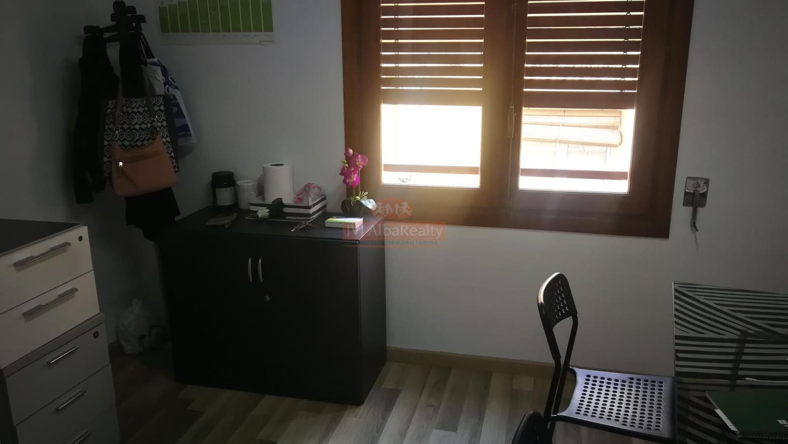 Commercial for rent in Albacete city - € 750 (Ref: 9723727)