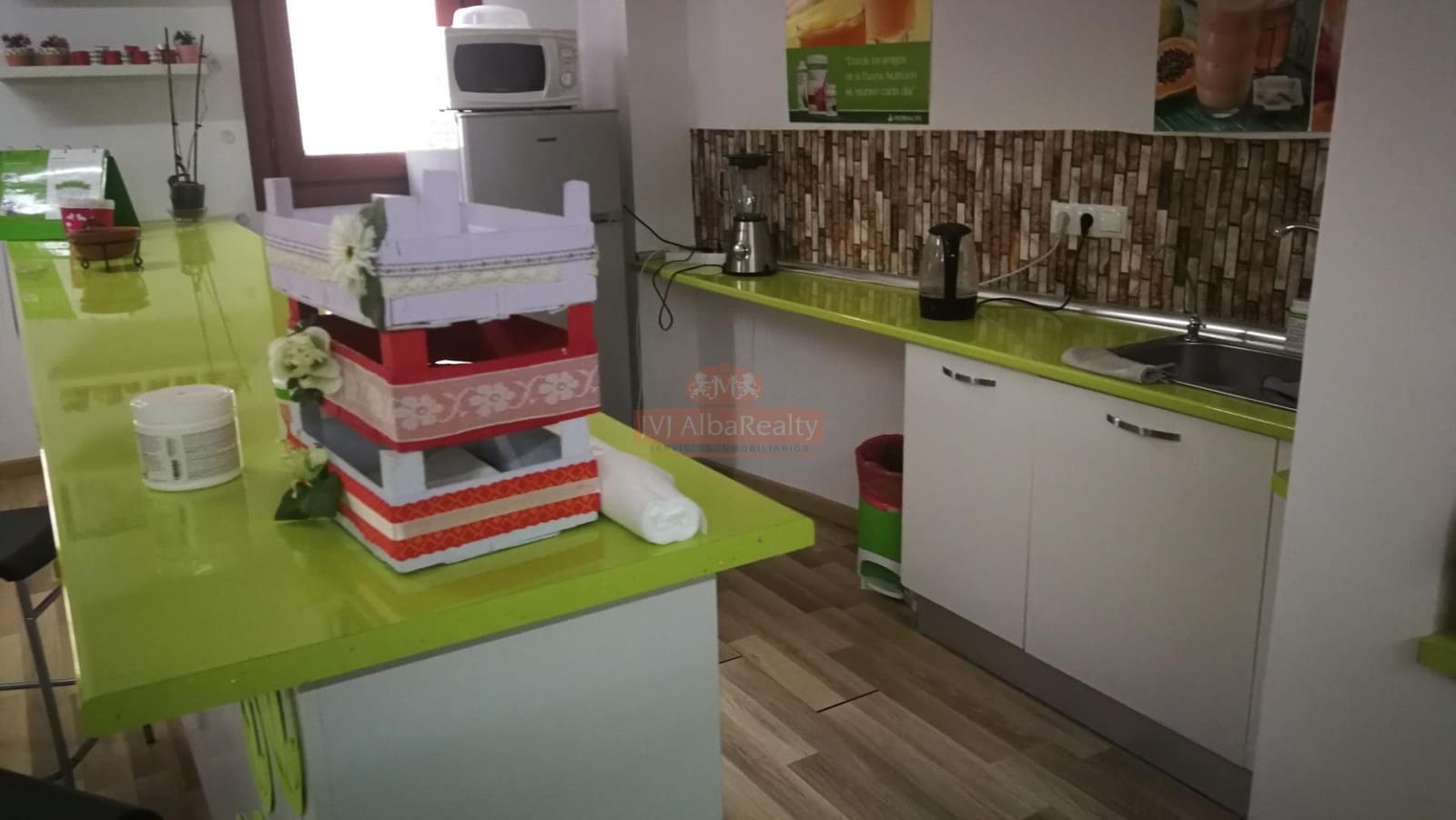 Commercial for rent in Albacete city - € 750 (Ref: 9723727)