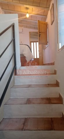 4 bedroom Villa for sale in Jorquera with pool - € 160,000 (Ref: 9723732)