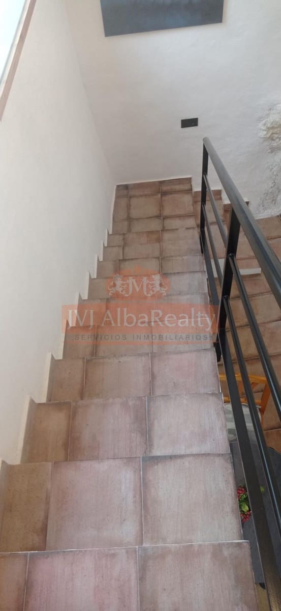 4 bedroom Villa for sale in Jorquera with pool - € 160,000 (Ref: 9723732)