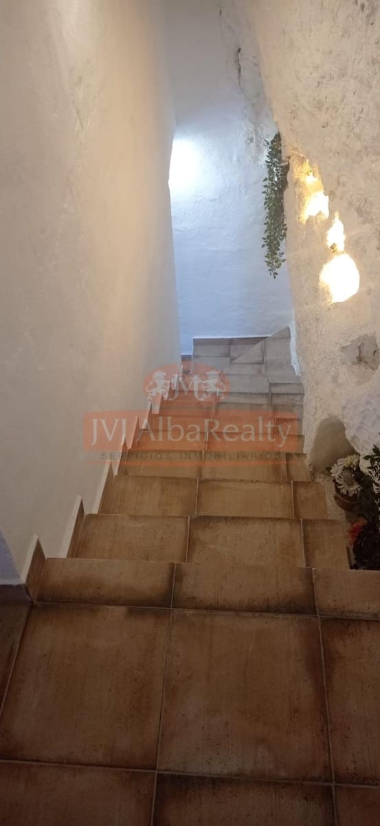 4 bedroom Villa for sale in Jorquera with pool - € 160,000 (Ref: 9723732)