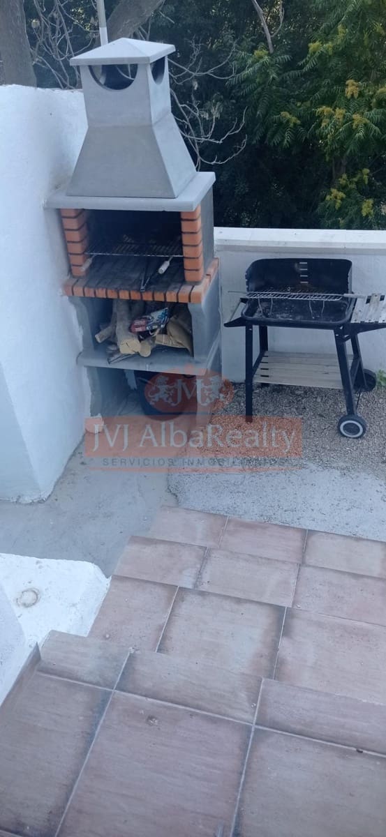 4 bedroom Villa for sale in Jorquera with pool - € 160,000 (Ref: 9723732)