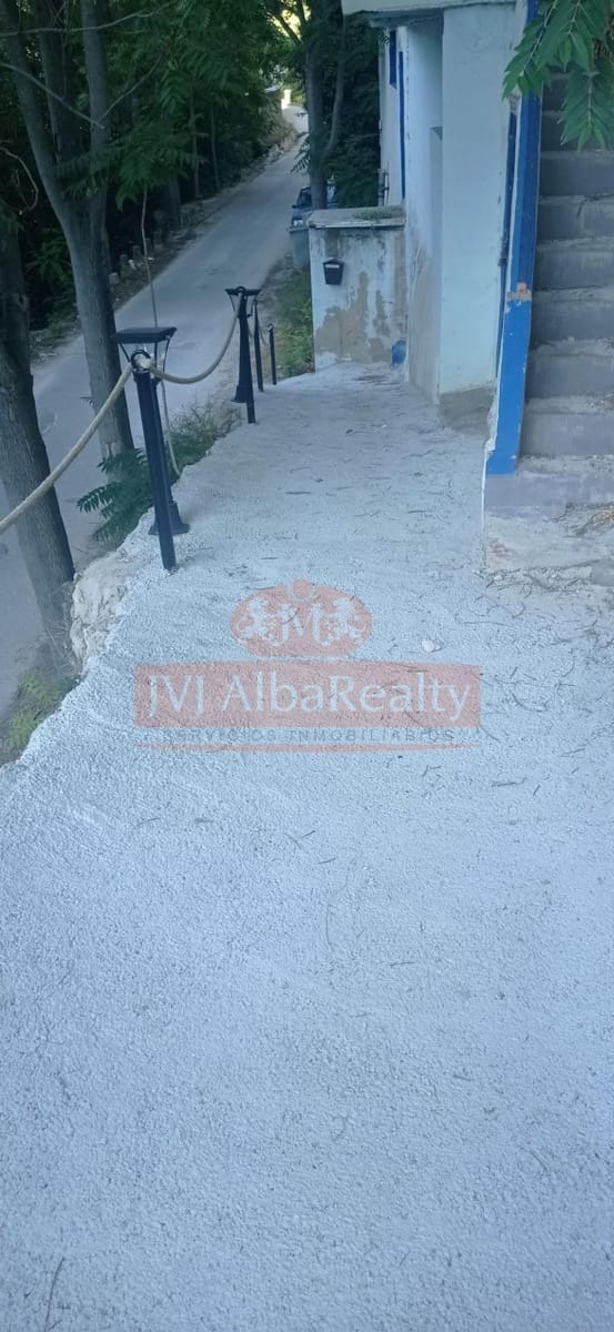 4 bedroom Villa for sale in Jorquera with pool - € 160,000 (Ref: 9723732)