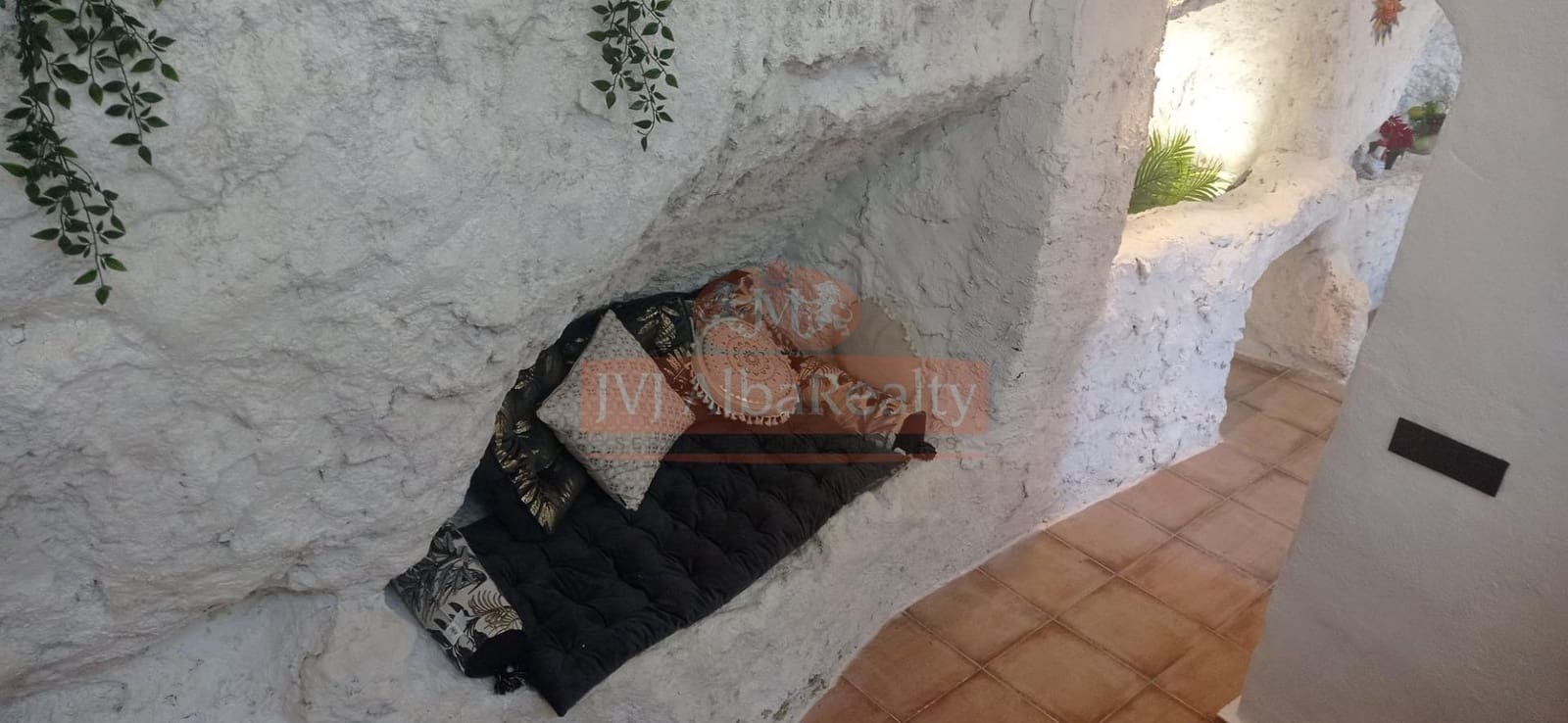 4 bedroom Villa for sale in Jorquera with pool - € 160,000 (Ref: 9723732)